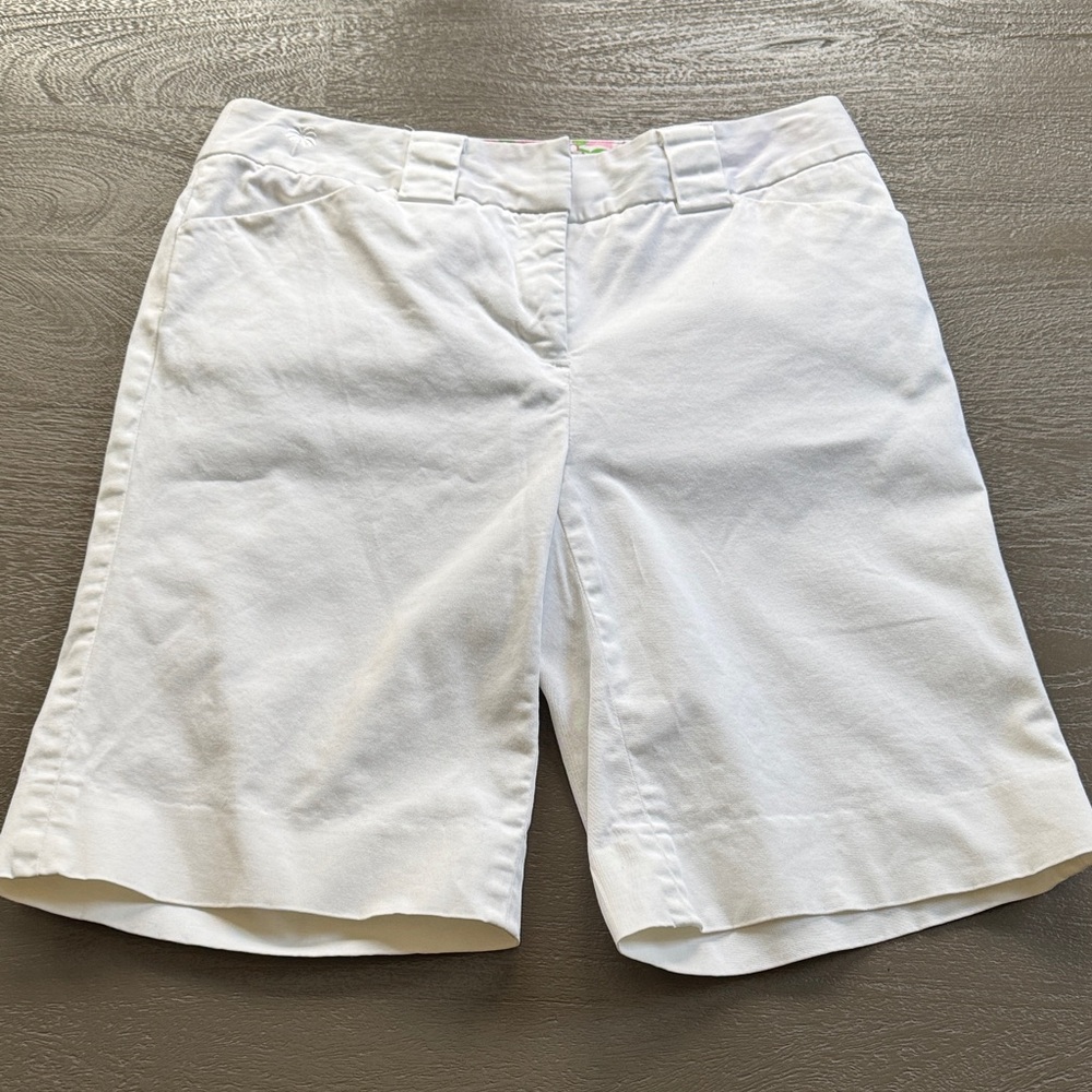 Lilly Pulitzer Classic White Bermuda Shorts, size 4,  10” inseam, like new